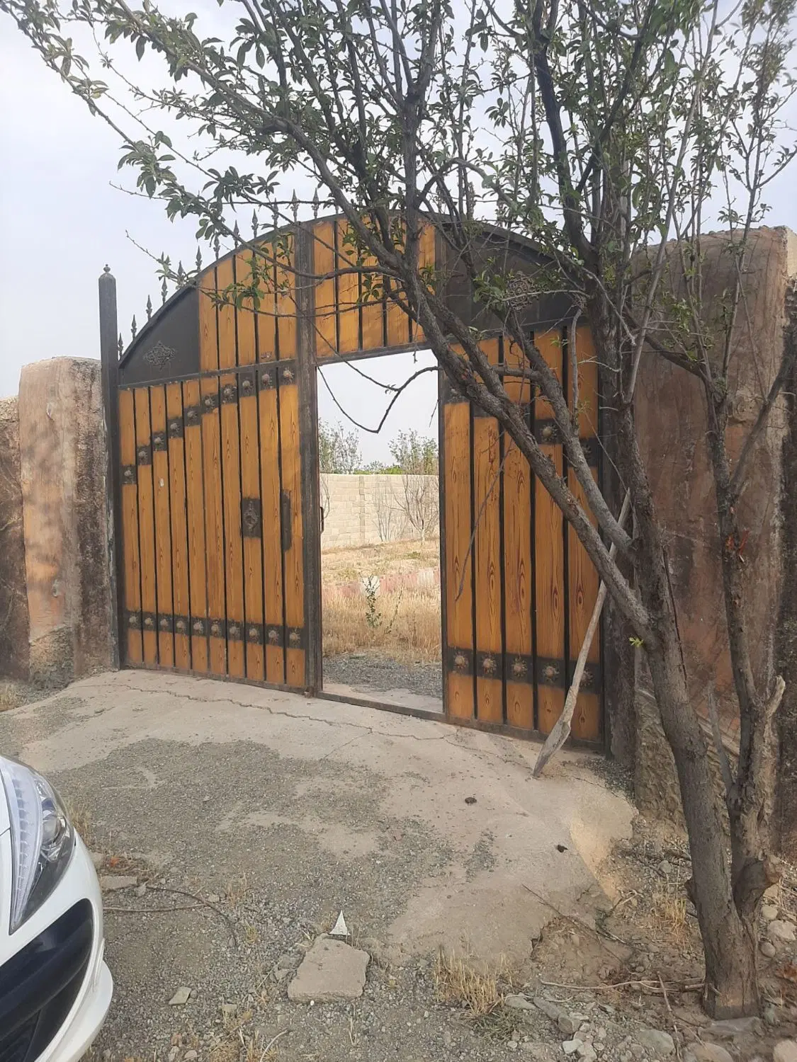 زمین برخیابان آسفالت تکبرگ سندبا بناتهراندشت سرخاب