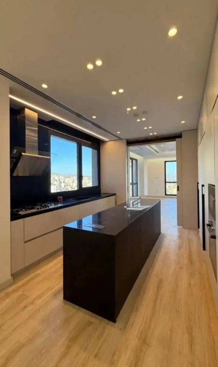 فرهاد  170 متری