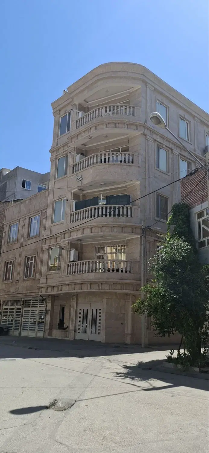 آپارتمان ۱۳۶ متری امیرکبیر _لوکس شیک