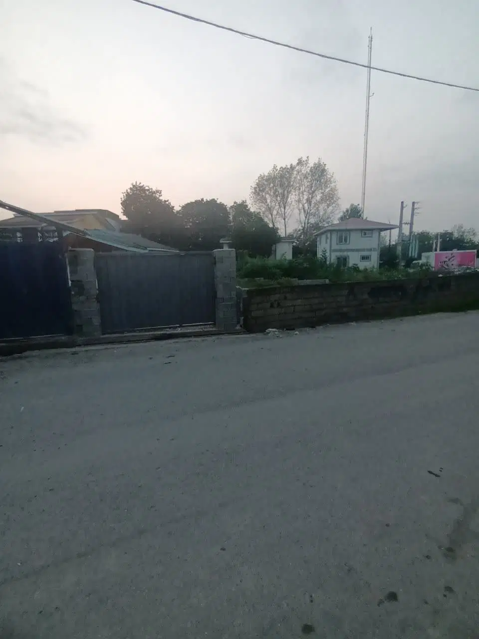 ۲۷۵ مترمربع زمین مسکونی حسن آباد سر خیابان
