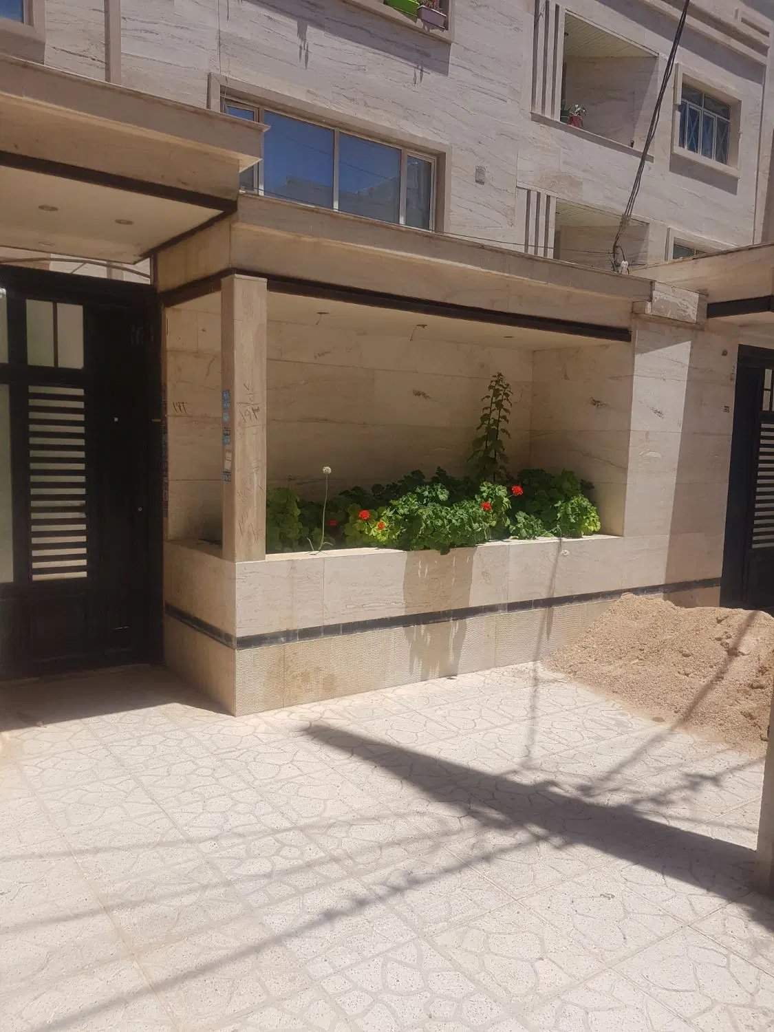 منزل ویلای درب حیاط ۳واحد