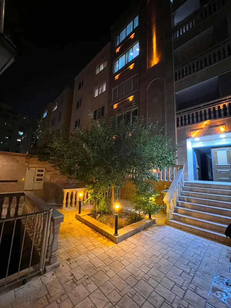 آپارتمان دوخوابه مستر دار