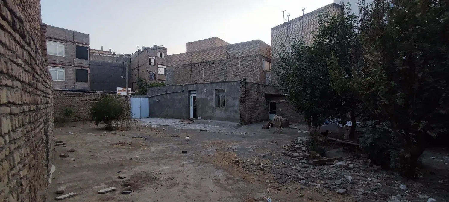 زمین حدود۲۴۰متر ۹در۲۳حدودن فروش فوری متری۵۵م