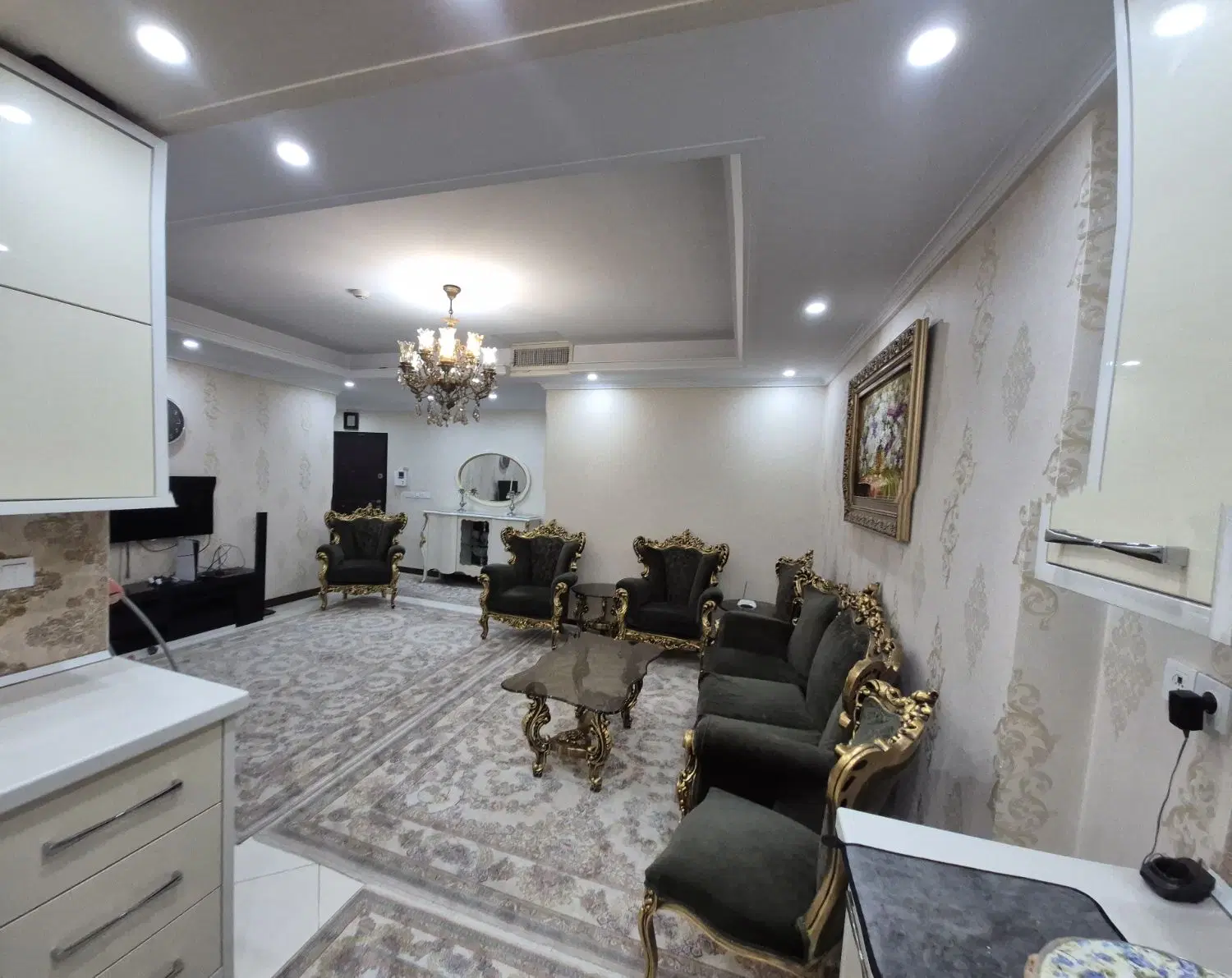 آپارتمان۷۳_۵،پارکینگ،آسانسور
