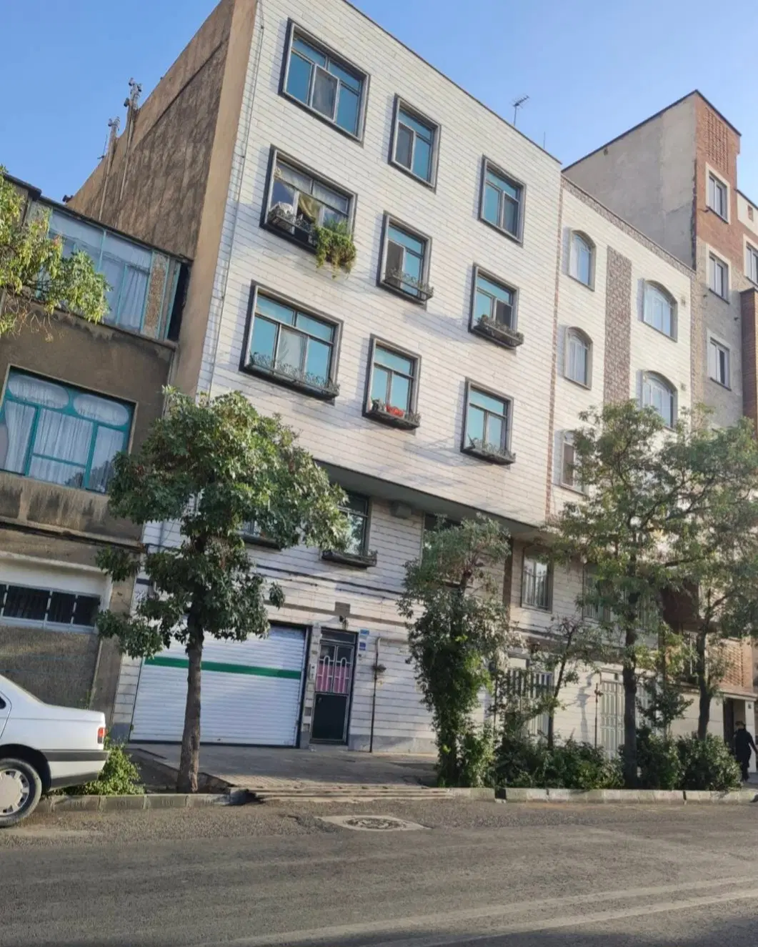 ۶۷ متر نازی آباد خیابان فاطمی (جنگل سابق)
