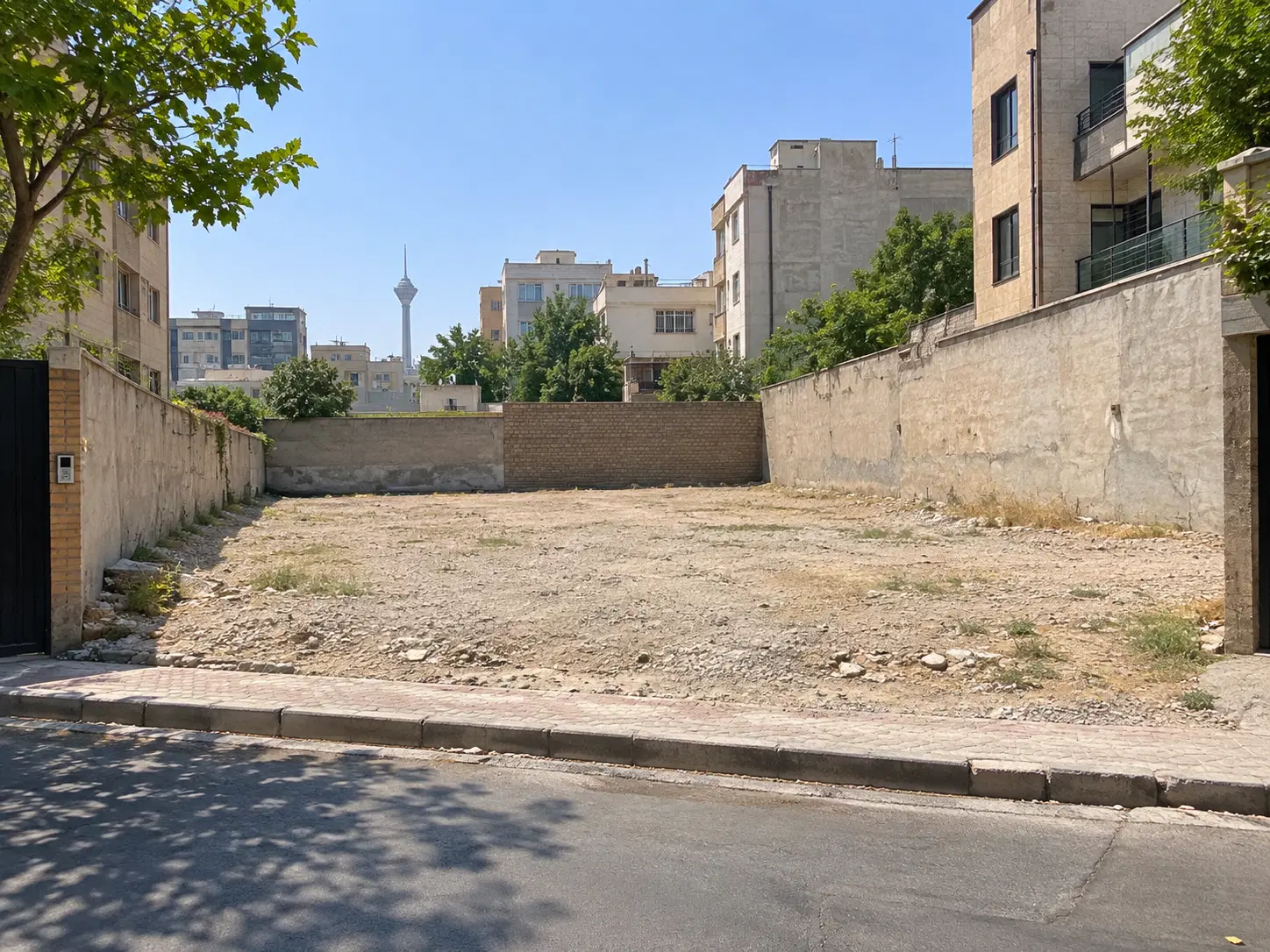 فروش زمین ۱۰۰۰ متری با قابلیت ساخت ۷ طبقه