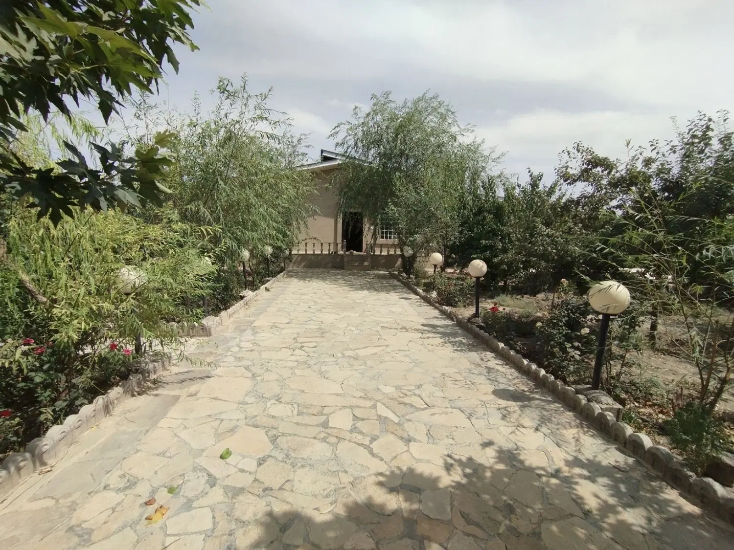 اجاره ۲۲۰متر دو ممر_دو بنای ۷۰ متری_انبار و کارگاه