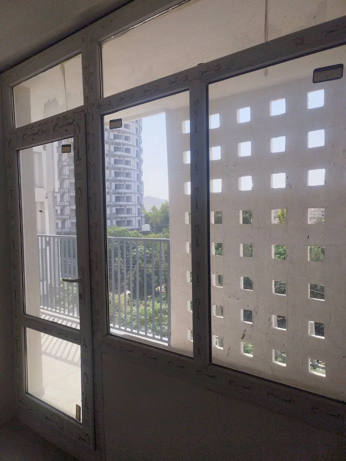 واحد لوکس سپیدار