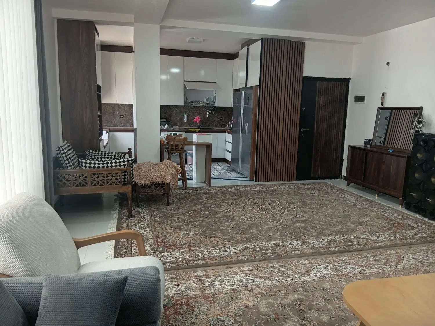 فروش تک واحدی ۹۰متر