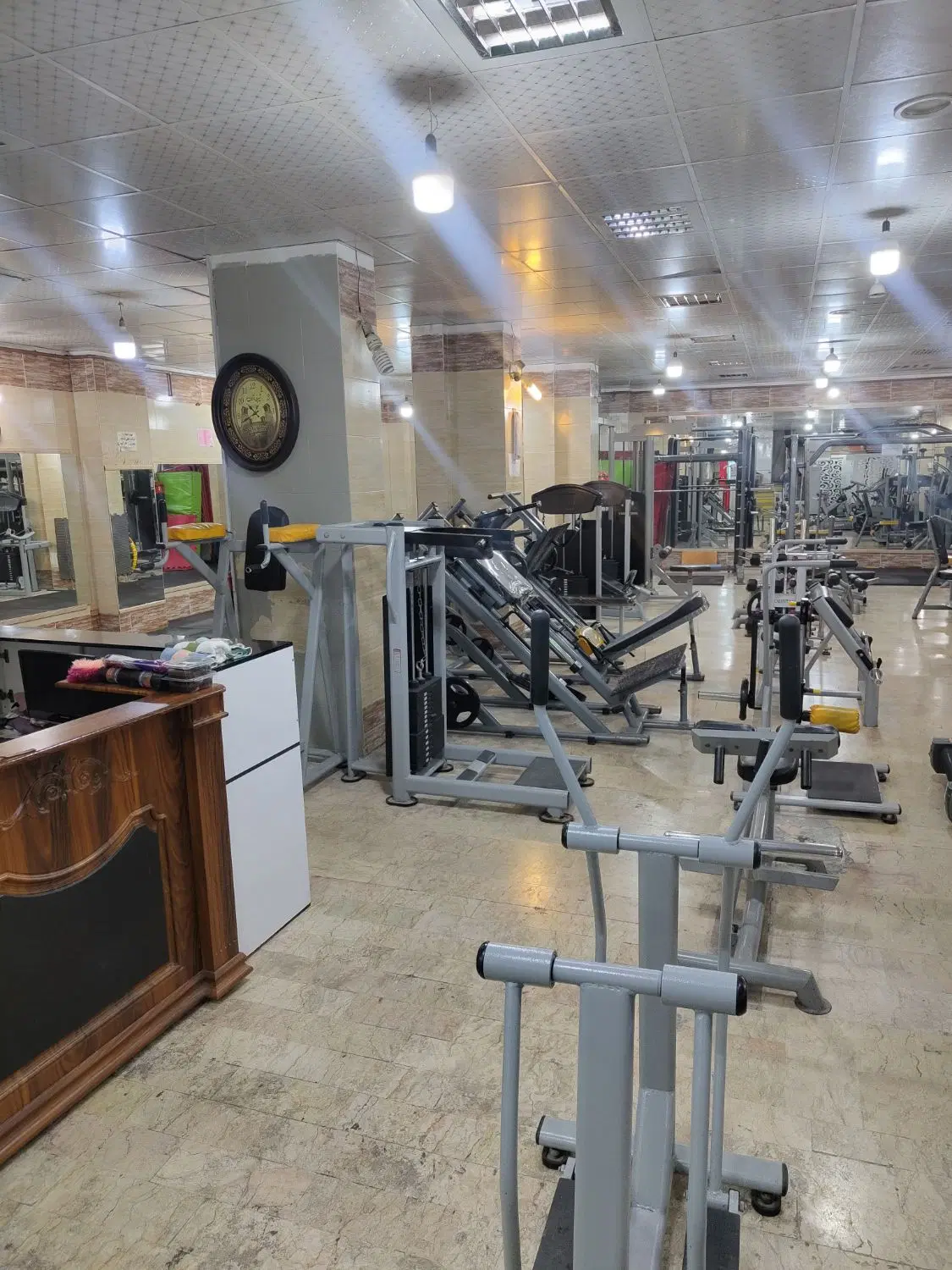 مغازه تجاری زیرزمین