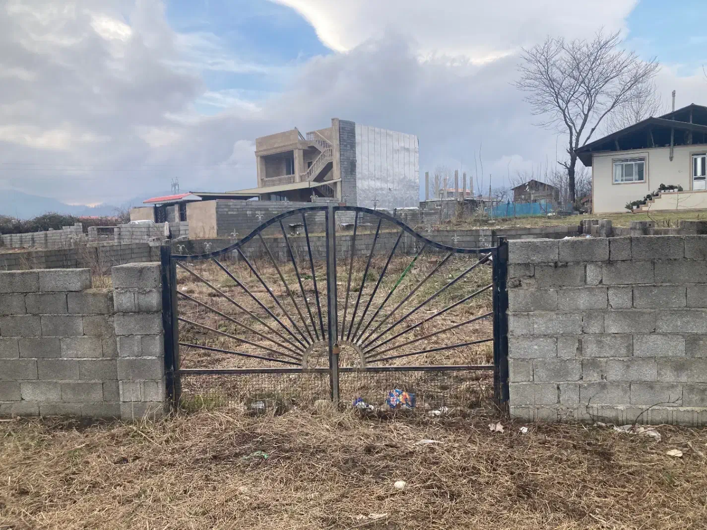 زمین مسکونی