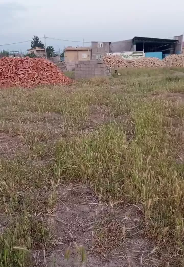 زمین مسکونی 300 متر  در روستای آق آباد