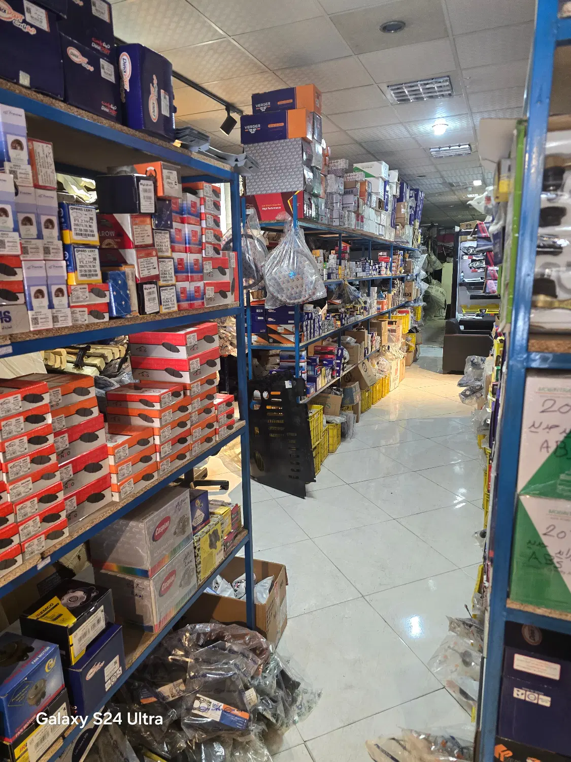 مشارکت در مغازه و کار با سابقه لوازم یدکی خودرو