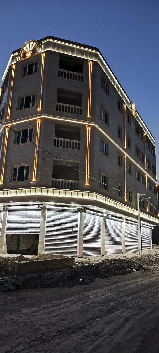 اجاره تجاری ۳۲۰ متری