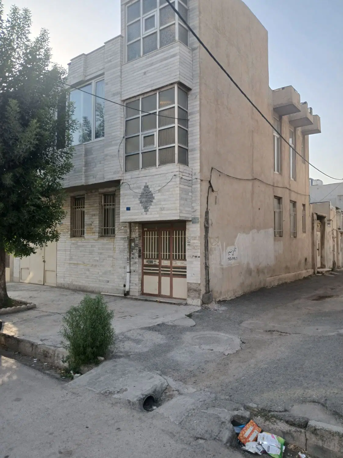 منزل ویلایی دوطبقه دوبر واقع درحافظیه