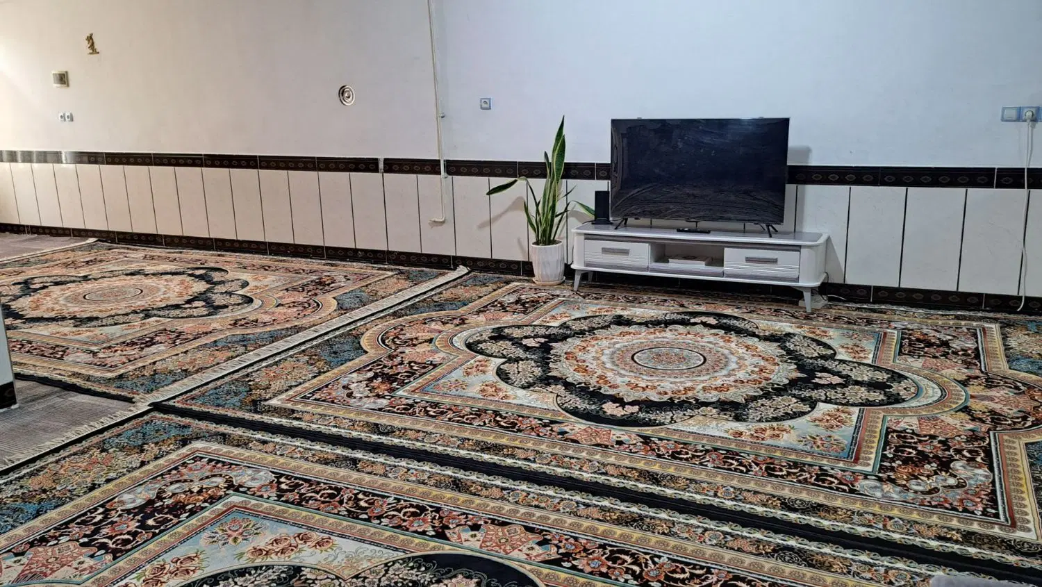 خانه ۱۴۰  متری فول امکانات