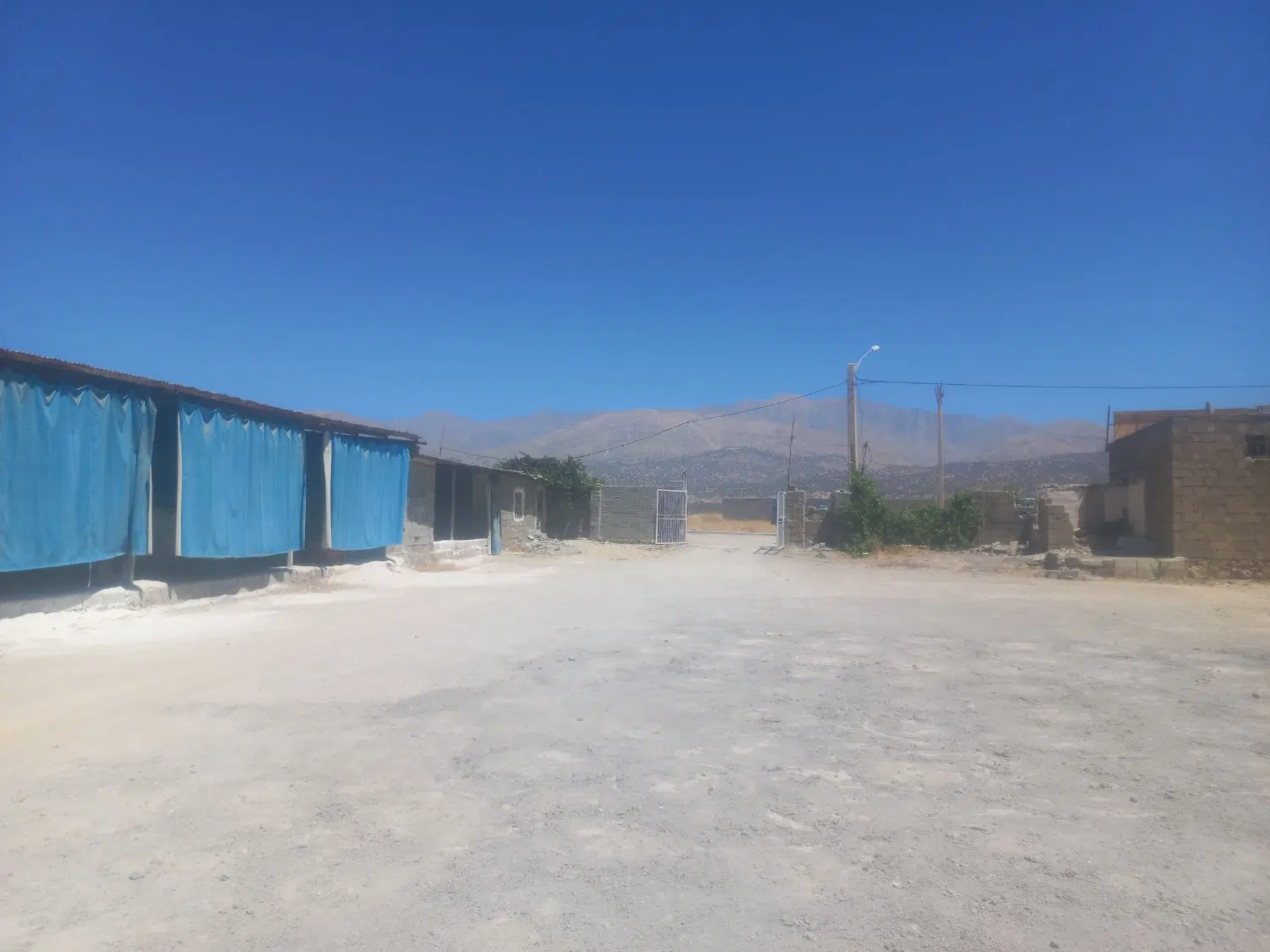زمین تجاری مسکونی ۴۶۶ متر