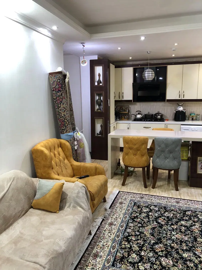 فروش واحد تجاری ۷۰ متری