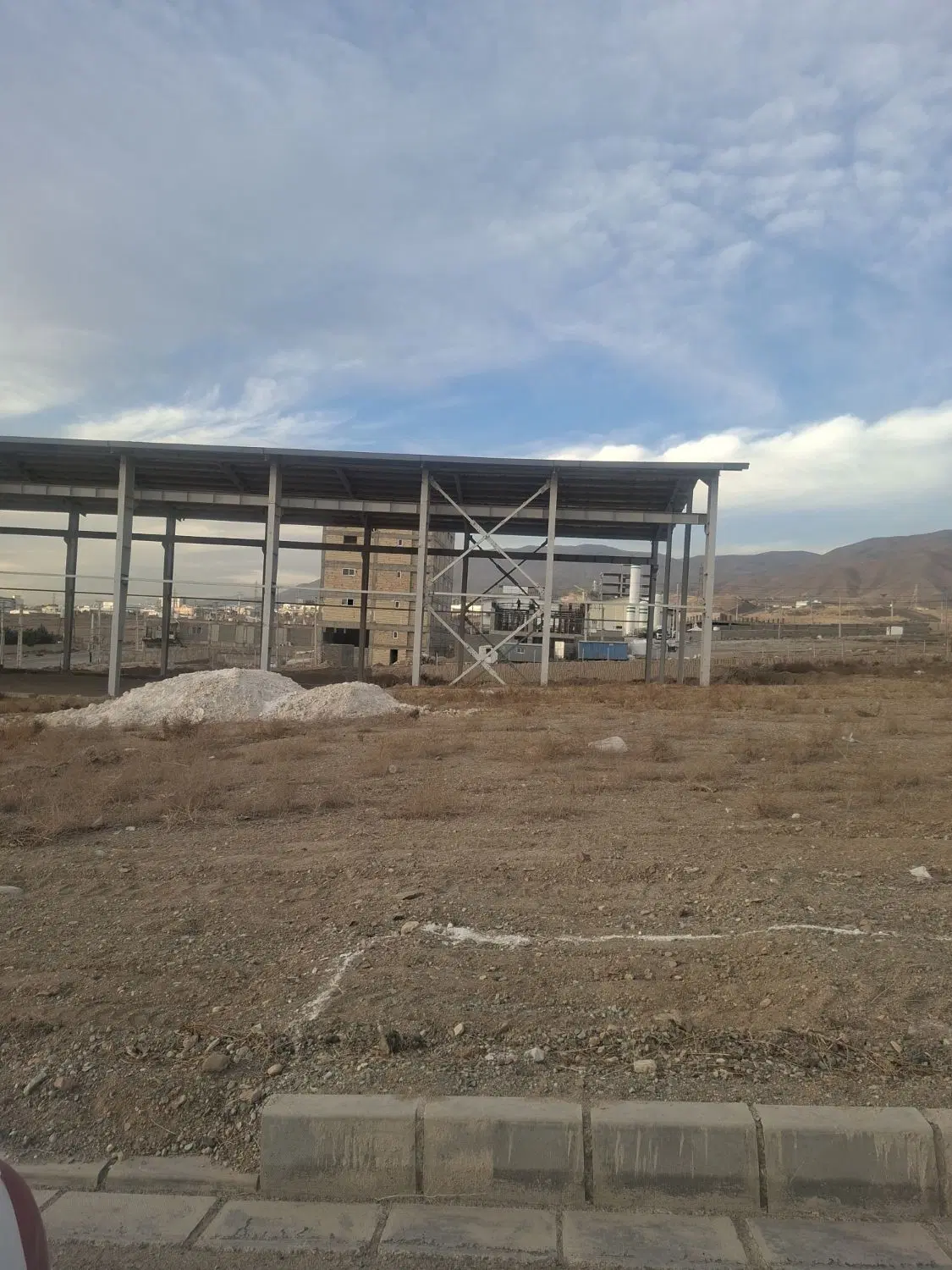 زمین در شهرک صنعتی بهارستان فاز 3