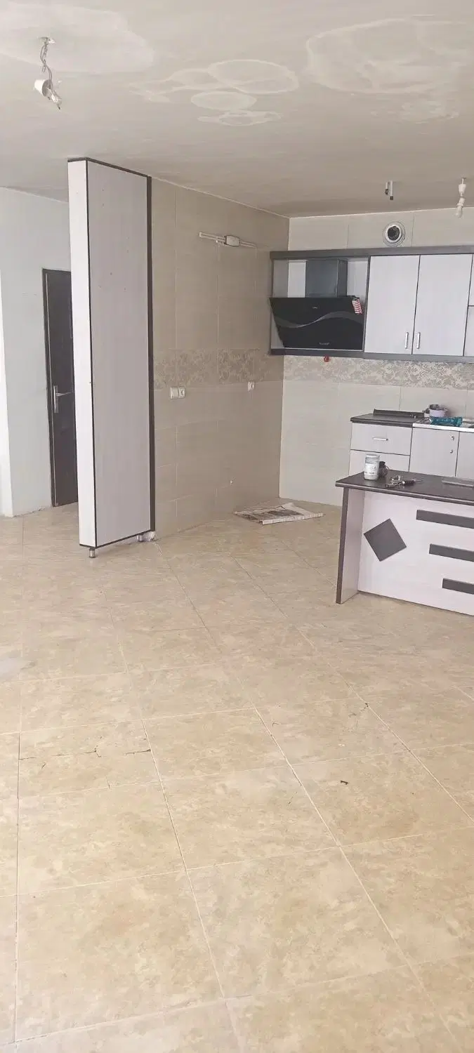 ۸۵ متر _ ۲ خواب _ طبقه اول_ جنوبی _ باغ فدک