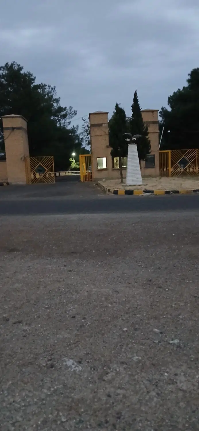 ۱۱ هکتار و۳۰۰۰ متر زمین روبروی درب فرودگاه