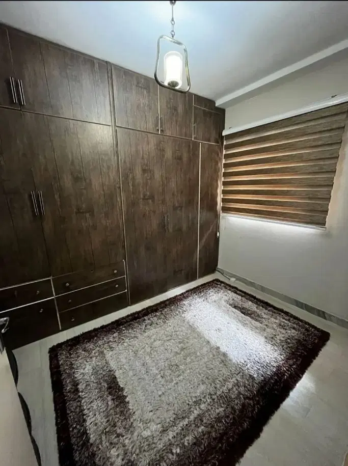 معلم ۷۰متری