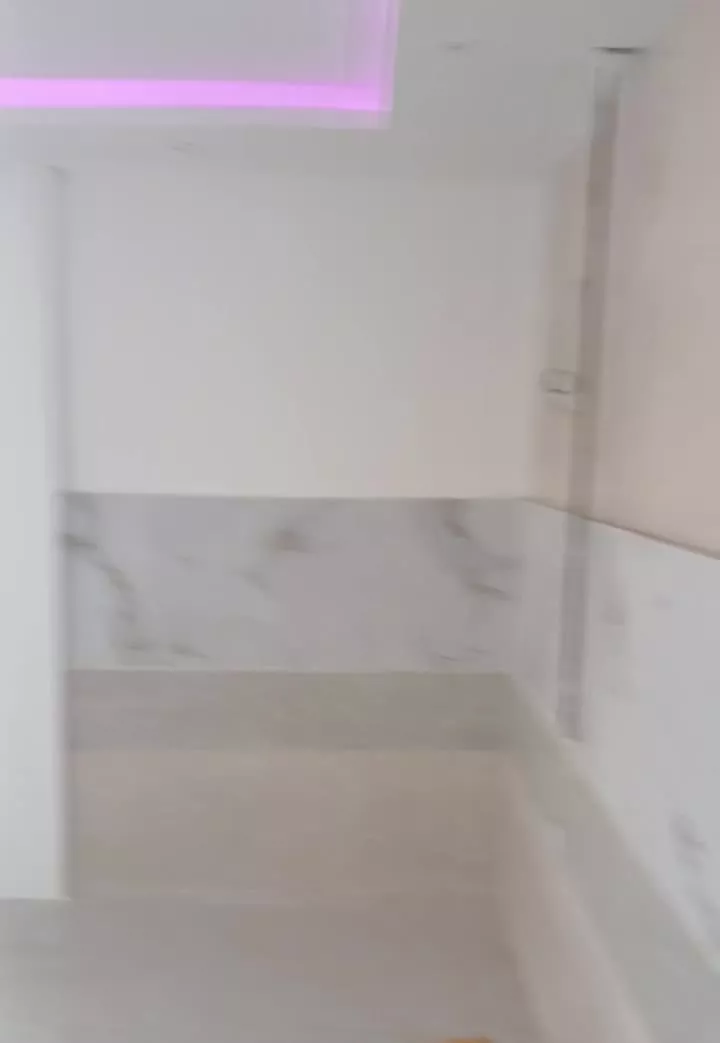 پنت هاس دیانتی ۲۳۰ متر