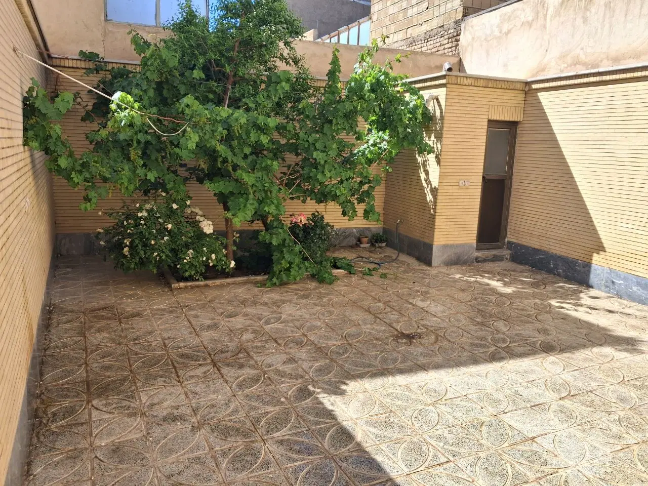 رهن واجاره طبقه همکف آخر اریسون