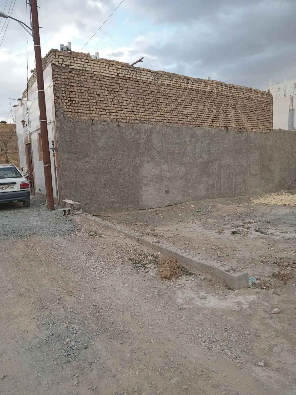 زمین مسکونی دارای پروانه ساخت