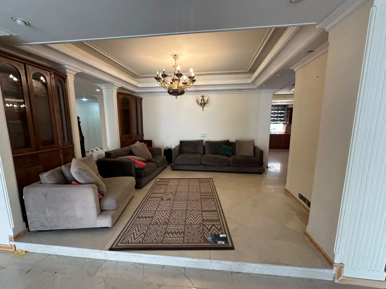 فرشته ۳۰۰ متر ۴ خواب فرعی دنج