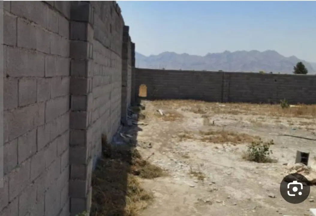زمین چهاردیواری