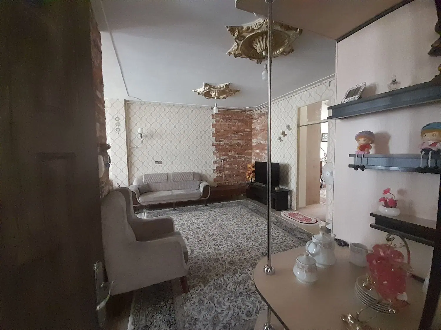 ویلایی دوطبقه بلوار طاقبستان