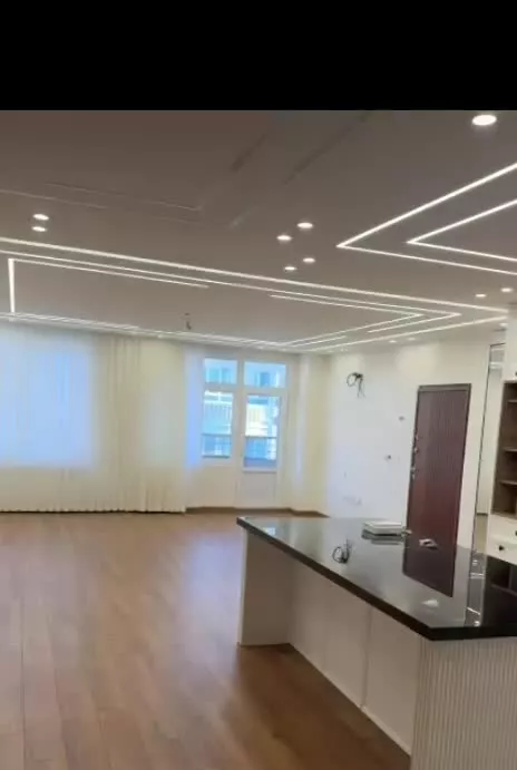 فروش آپارتمان ۱۴۷متری شهرک کارمندان