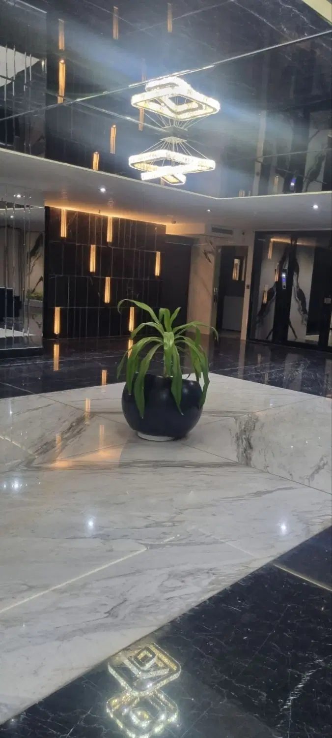 اپارتمان ۱۵۲ متری بلوار ایمان نوساز قیمت عالی