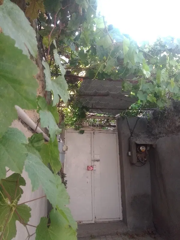 خانه ویلایی مرکز شهر  دو خواب ۱۱۰متر