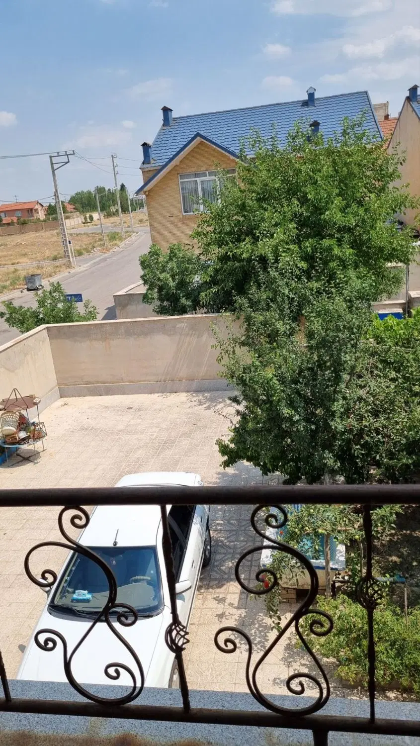 ویلایی دوطبقه