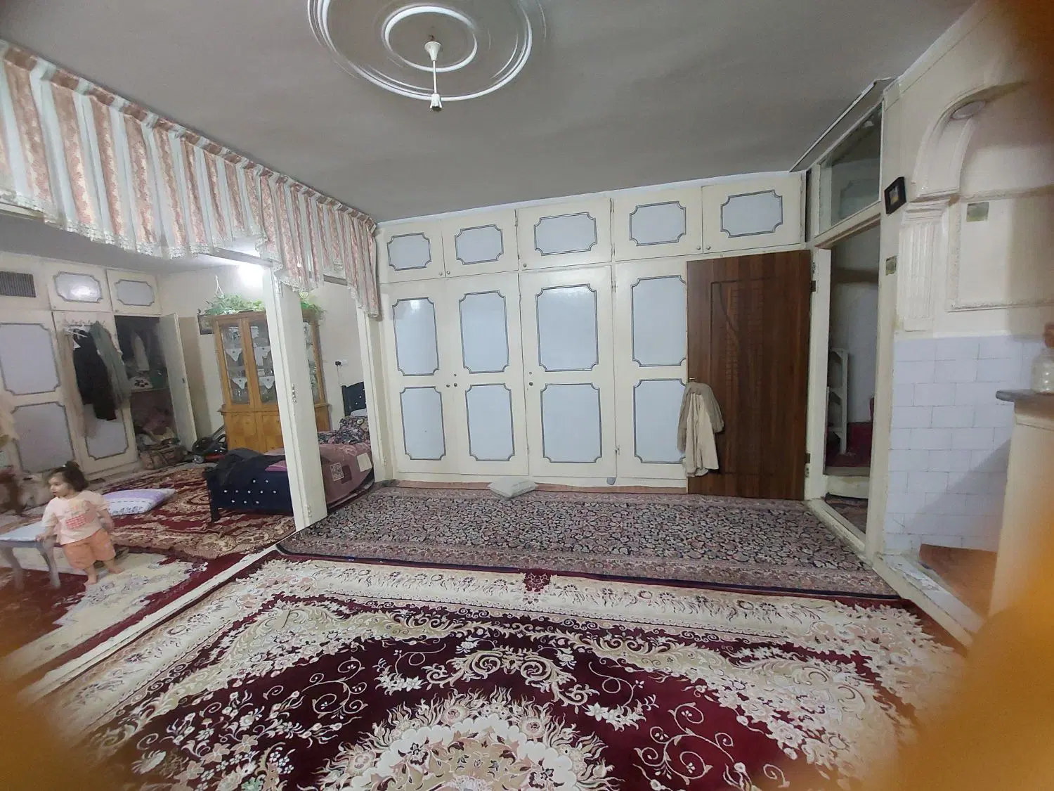 ملک جنوبی ۹۶متری کلنگی سه طبقه قابل سکونت