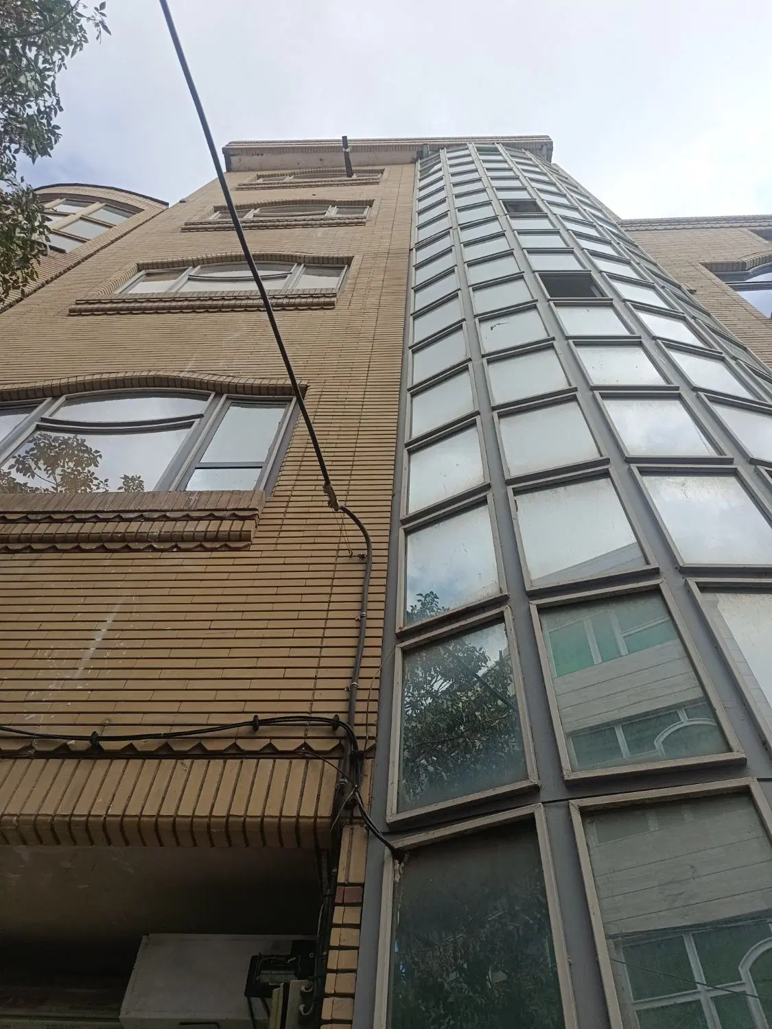آپارتمان ایثارگران ۲۵
