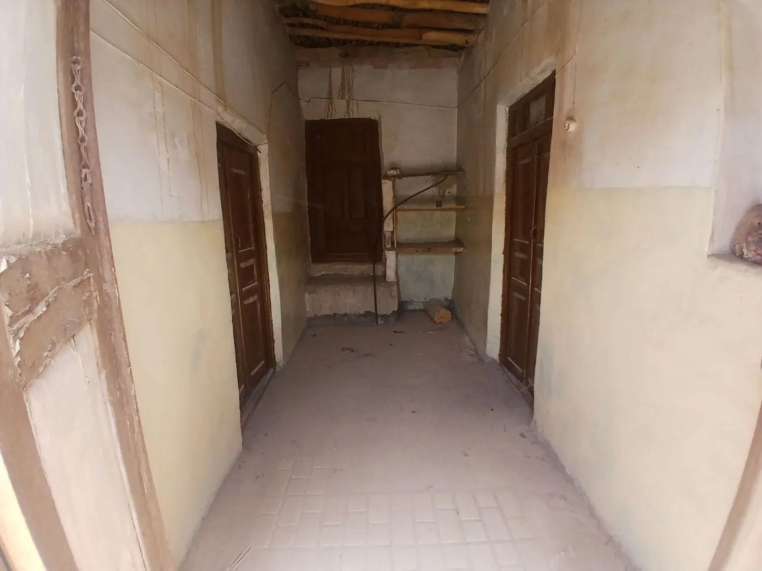 یک باب ساختمان تجاری