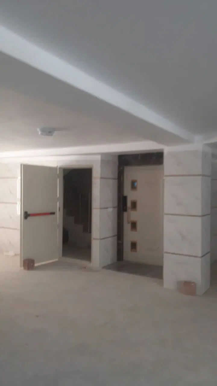 کوثر بلوک ۸ طبقه ۳ متراژ ۱۰۰ متر مفید