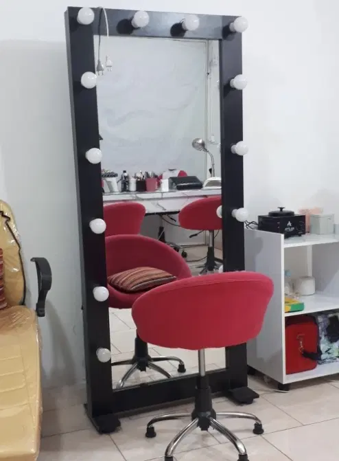 کوتاهی مو ، ناخنکار