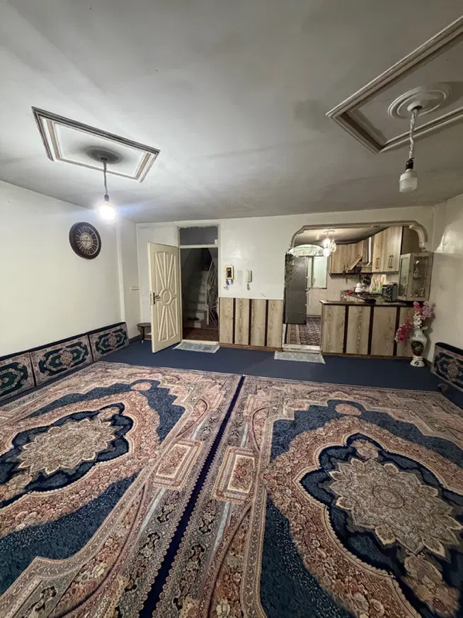 ۳ و نیم طبقه ۸۰متری بازسازی شده خوش نقشه