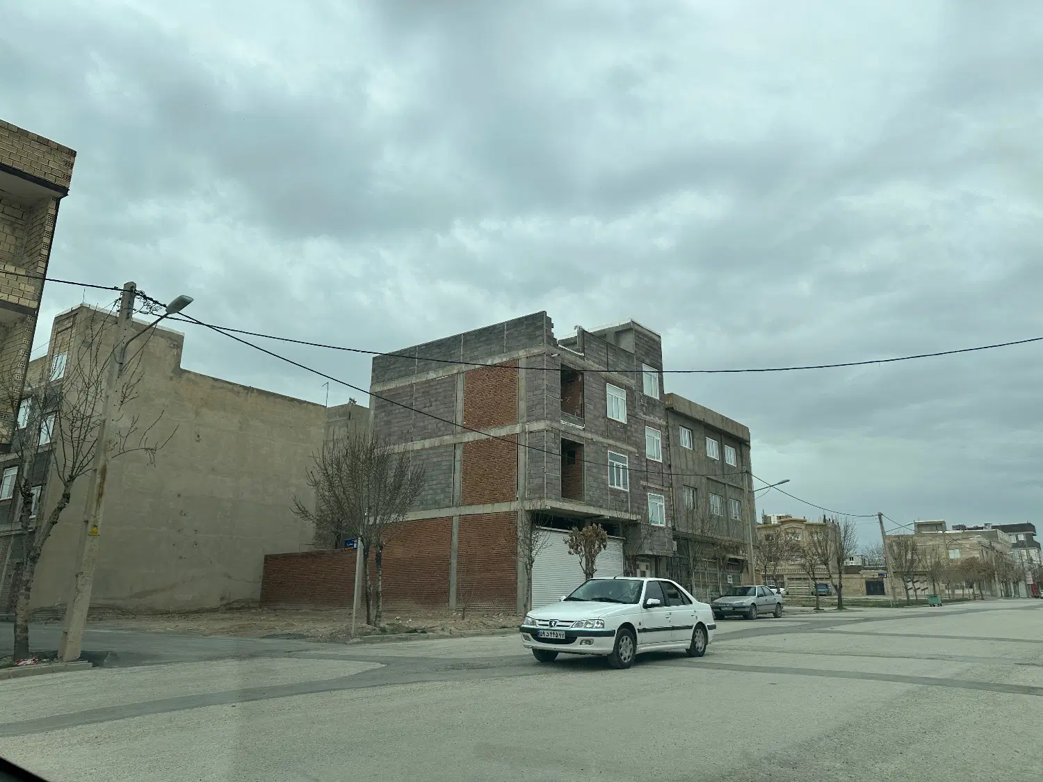 زمین ۱۸۰ متر خیابان اصلی ثانی