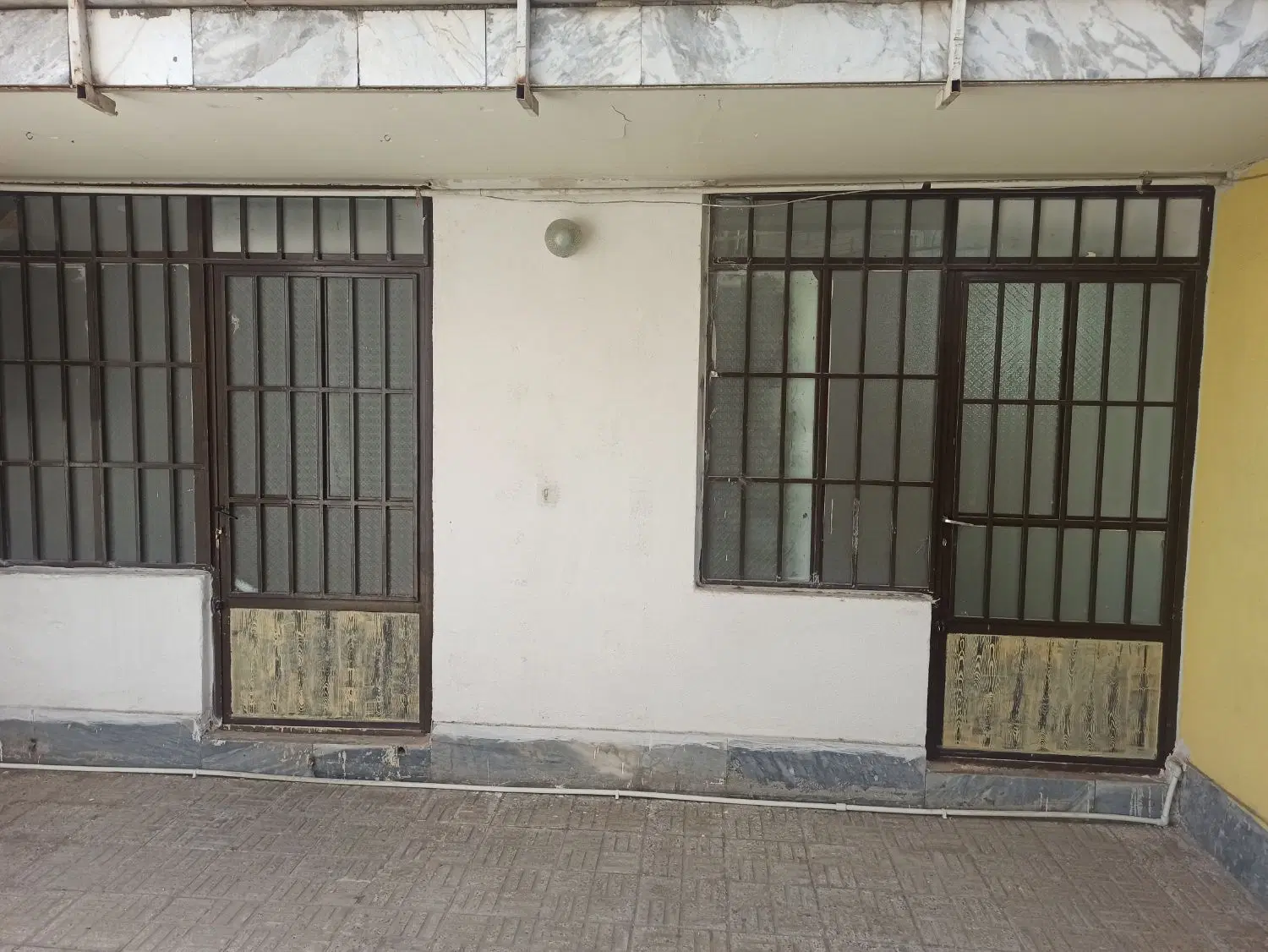 ابتدای شریعتی _  ۹۰ متر اداری