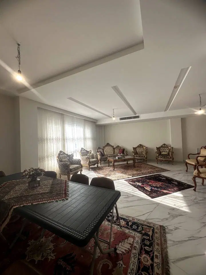 فرمانیه   دوقوز _ 220 متر. دو پارکینگ  باکس