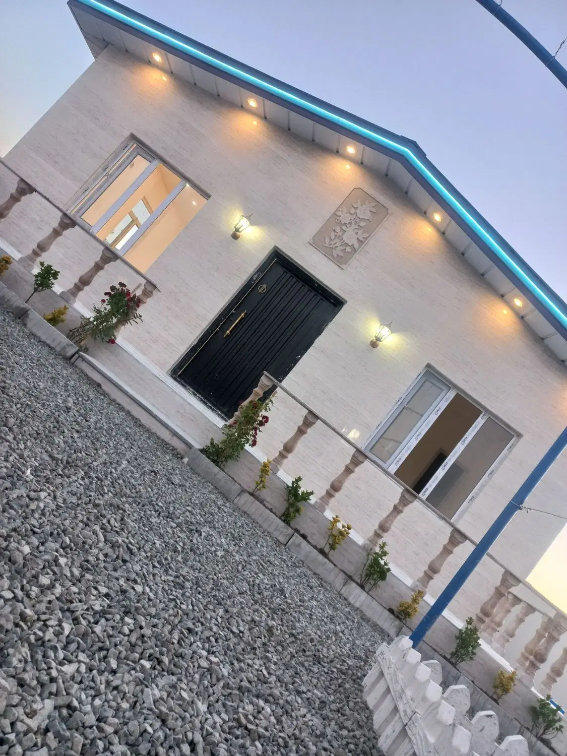 باغچه ویلایی لاکچری با استخر