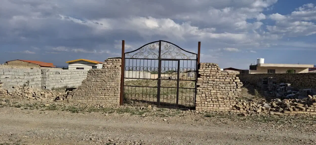زمین باغ