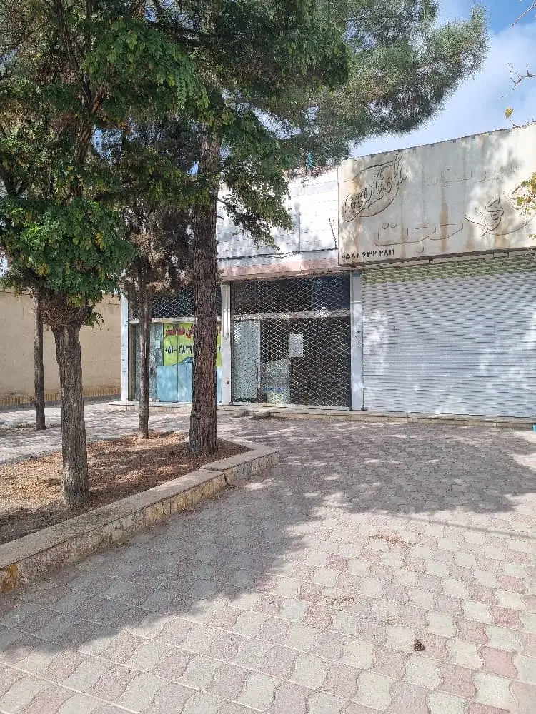 مغازه ۳۰ متر معلم ۸ سند ششدانگ قیمت استثنایی