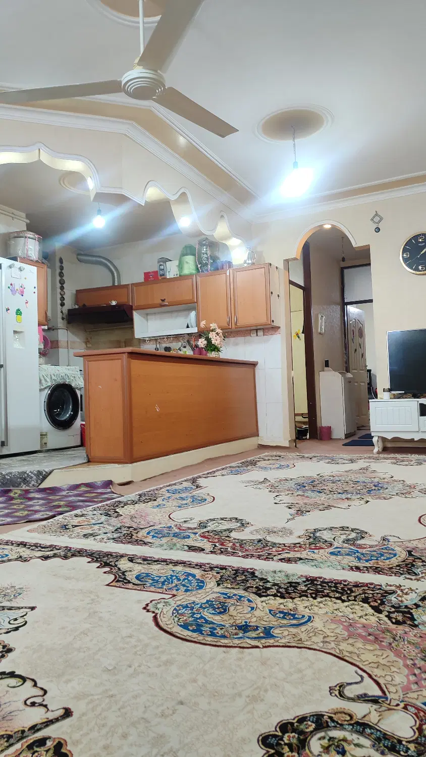 رهن و کرایه آپارتمان_خیابان اصلی بهارستان