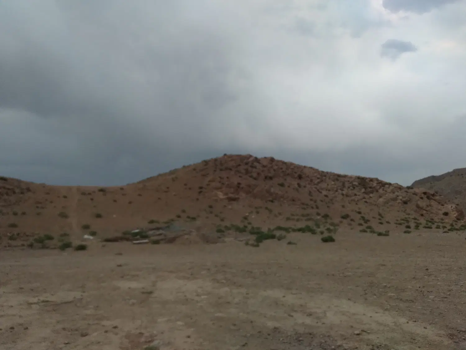 ۳۰۰ منر زمین دوکله